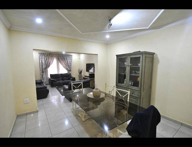 4 BEDROOM HOUSE FOR SALE IN DAWN PARK